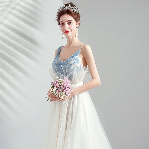 Élégant Ivoire Robe De Soirée 2019 Princesse Volants Bretelles Spaghetti En Dentelle Sans Manches Dos Nu Train De Balayage Robe De Ceremonie