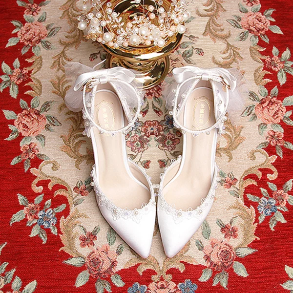 Charming Ivory Wedding Shoes 2019 Leather Ankle Strap Bow Pearl Lace Flower 9 cm Stiletto Heels Pointed Toe Wedding High Heels