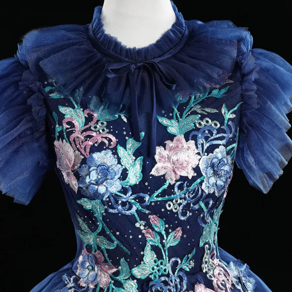 Vintage / Originale Bleu Marine Robe De Bal 2019 Robe Boule Volants Col Haut Faux Diamant Perle En Dentelle Fleur Manches Courtes Dos Nu Longue Robe De Ceremonie