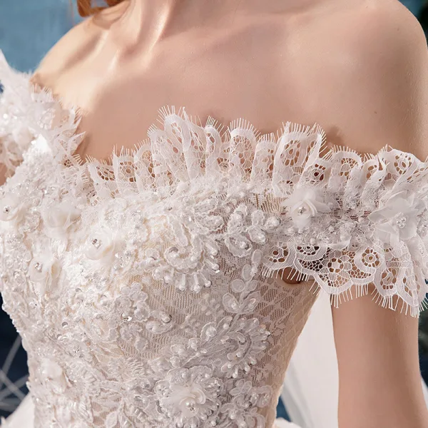 Stilig Champagne Gravid Bröllopsklänningar 2019 Balklänning Av Axeln Beading Pärla Paljetter Appliqués Spets Blomma Korta ärm Halterneck Royal Train