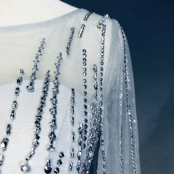 Haut de Gamme Champagne Robe De Soirée 2019 Princesse Encolure Dégagée Fait main Perlage Faux Diamant Ceinture Manches Longues Plumes Longue Robe De Ceremonie