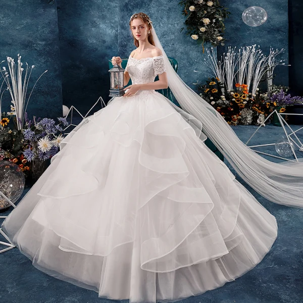 Modern / Fashion White Wedding Dresses 2019 Ball Gown Off-The-Shoulder Beading Sequins Lace Flower Short Sleeve Backless Cascading Ruffles Floor-Length / Long