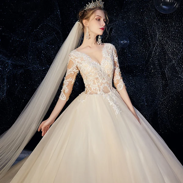 Charmant Champagne Robe De Mariée 2019 Robe Boule Encolure Dégagée Paillettes En Dentelle Fleur 1/2 Manches Cathedral Train