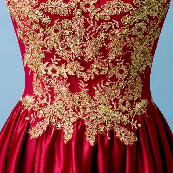 Elegant Burgundy Evening Dresses  2019 A-Line / Princess Scoop Neck Gold Lace Appliques 3/4 Sleeve Sweep Train Formal Dresses