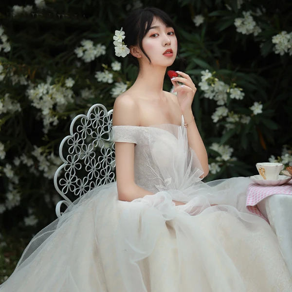 High-end Champagne Wedding Dresses 2019 Ball Gown Off-The-Shoulder Lace Flower Sleeveless Backless Royal Train