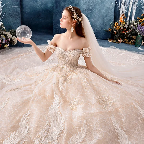Charming Champagne Wedding Dresses 2019 Ball Gown Off-The-Shoulder Beading Lace Flower Sleeveless Backless Royal Train