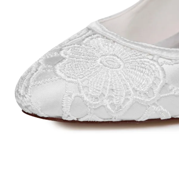 Modest / Simple Ivory Satin Wedding Shoes 2021 Lace Flower Wedding 7 cm Stiletto Heels Pointed Toe Pumps High Heels