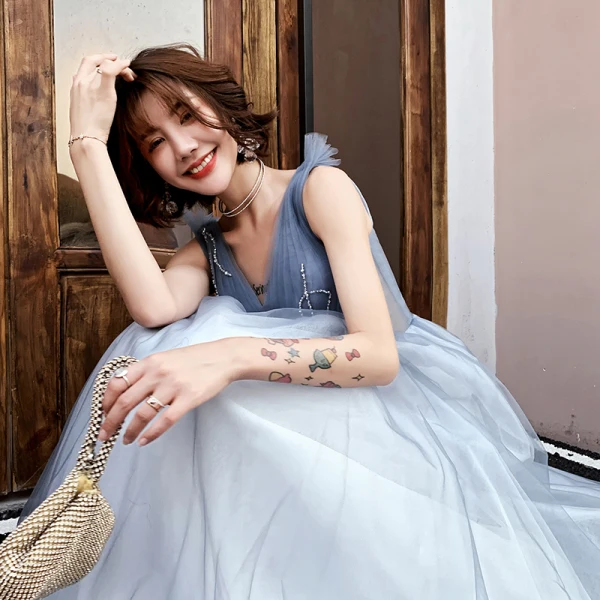 Élégant Bleu Robe De Soirée 2019 Princesse V-Cou Perlage Cristal Sans Manches Dos Nu Longue Robe De Ceremonie