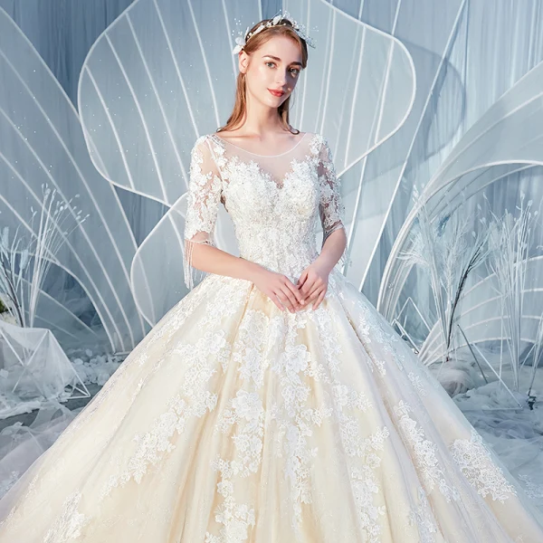 Chic / Belle Champagne Robe De Mariée 2019 Princesse Encolure Dégagée Perlage Gland Perle En Dentelle Fleur Appliques Faux Diamant 1/2 Manches Dos Nu Cathedral Train