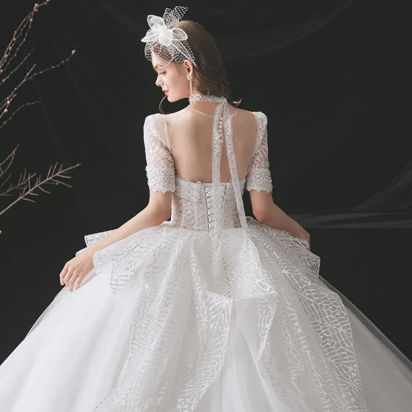 Mode Ivoire Glitter Robe De Mariée 2021 Robe Boule Encolure Dégagée Perlage Faux Diamant Manches Courtes Dos Nu Royal Train Mariage