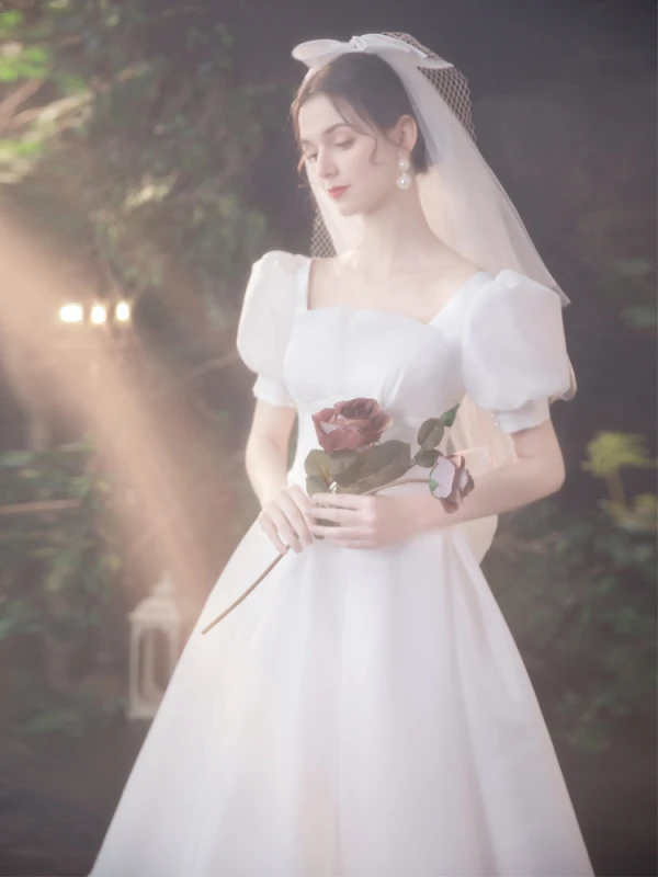 Vintage Schlicht Ivory / Creme Satin Brautkleider / Hochzeitskleider 2021 A Linie Eckiger Ausschnitt Kurze Ärmel Rückenfreies Schleife Wadenlang Hochzeit