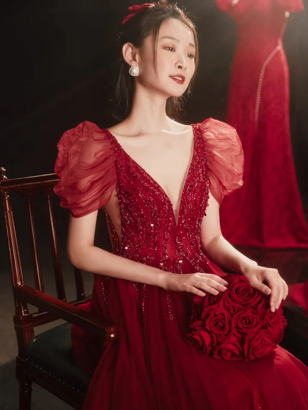 Charmant Bordeaux Robe De Bal 2021 Princesse Col v profond Perlage Paillettes Manches Courtes Dos Nu Longue Promo Robe De Ceremonie