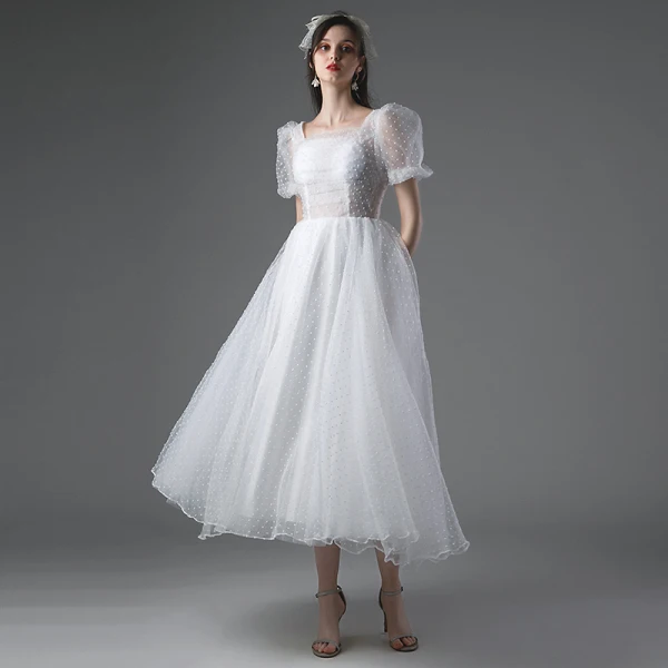 Simple Blanche Courte Robe De Mariée 2021 Princesse Encolure Carrée Manches Courtes Dos Nu Mariage