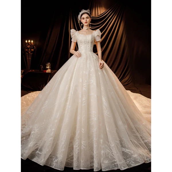 Charmant Ivory / Creme Glanz Brautkleider / Hochzeitskleider 2021 Ballkleid Eckiger Ausschnitt Perlenstickerei Pailletten Spitze Blumen Kurze Ärmel Rückenfreies Königliche Schleppe Hochzeit
