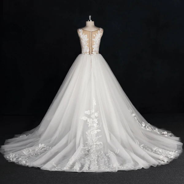 Chic / Beautiful White Ball Gown Wedding Dresses 2017 Scoop Neck Sleeveless Beading Rhinestone Covered Button Appliques Lace Flower Ruffle Tulle Sash Chapel Train
