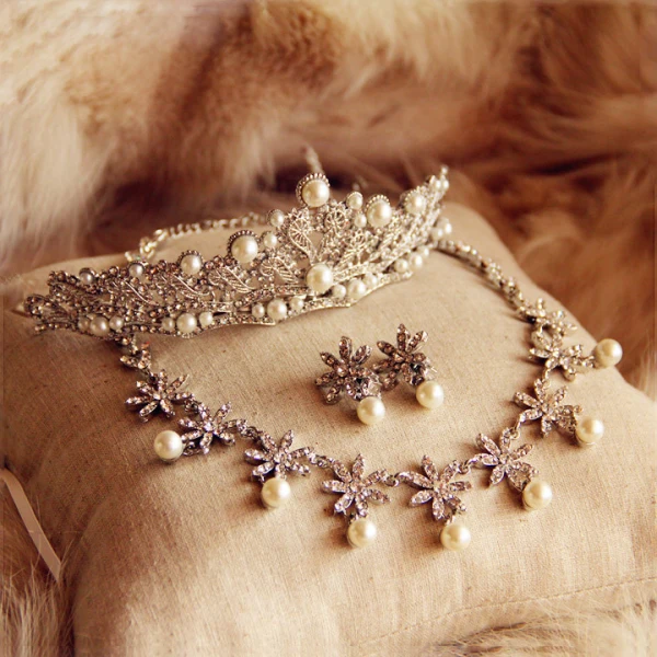 Romantisk Perle Tiara 2017 Sølv Rhinestone Metall
