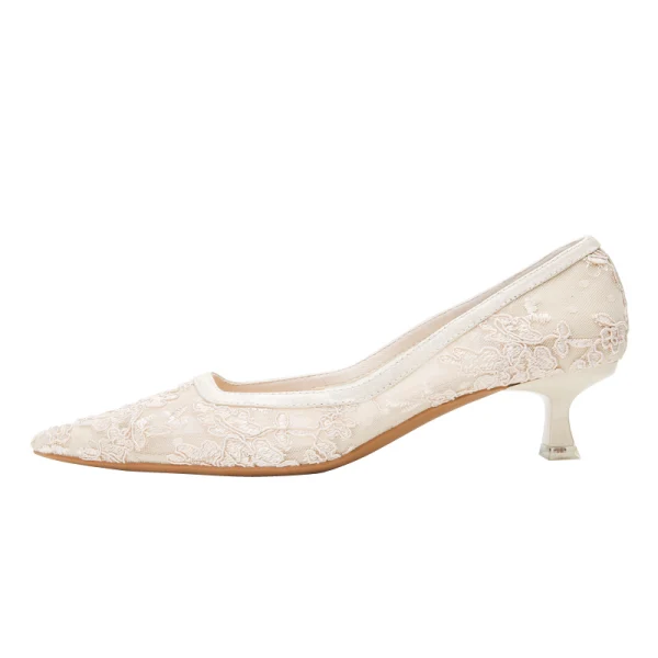Charming Beige Lace Flower Wedding Shoes 2021 3 cm Stiletto Heels Low Heel Pointed Toe Wedding Pumps High Heels