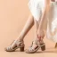 Vintage / Originale Beige Vêtement de rue Sandales Femme 2021 T-Strap 7 cm Talons Épais Peep Toes / Bout Ouvert Sandales Talons Hauts