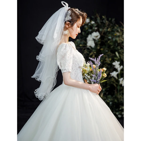 Viktorianischer Stil Vintage Ivory / Creme Spitze Blumen Brautkleider / Hochzeitskleider 2021 A Linie Eckiger Ausschnitt Kurze Ärmel Rückenfreies Hof-Schleppe Hochzeit