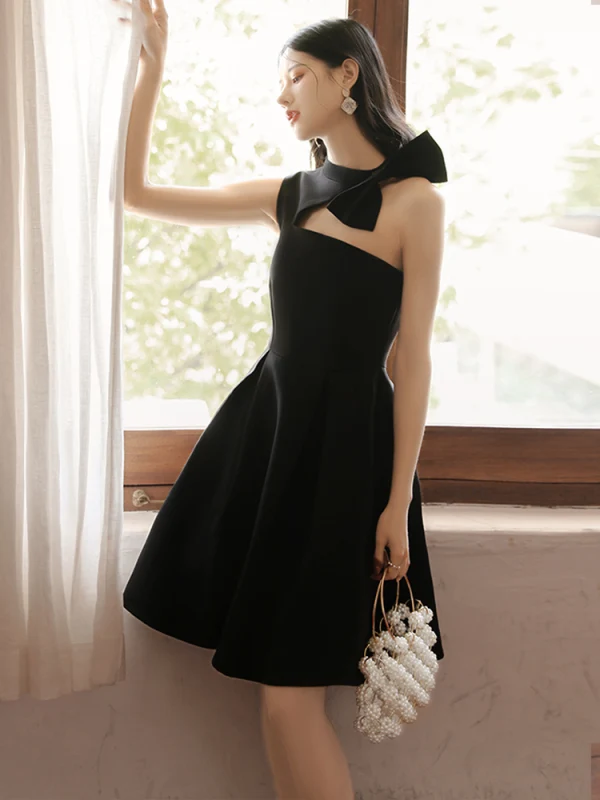 Fashion Summer Black Homecoming Graduation Dresses 2021 A-Line / Princess One-Shoulder Sleeveless Backless Bow Knee-Length Formal Dresses