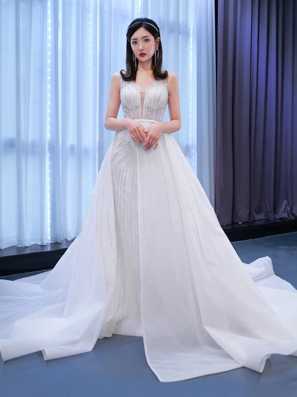 Haut de Gamme Blanche Perlage Perle Paillettes Robe De Mariée 2021 Trompette / Sirène V-Cou Sans Manches Dos Nu Chapel Train Mariage