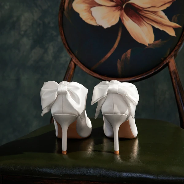 Eleganta Elfenben Satin Rosett Brudskor 2021 Läder 8 cm Stilettklackar Spetsiga Bröllop Pumps Högklackade