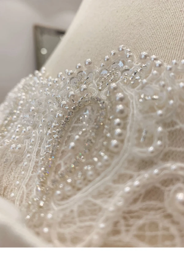 Vintage / Retro High-end Ivory Wedding Dresses 2021 Ball Gown Scoop Neck Beading Pearl Rhinestone Sleeveless Backless Royal Train Wedding