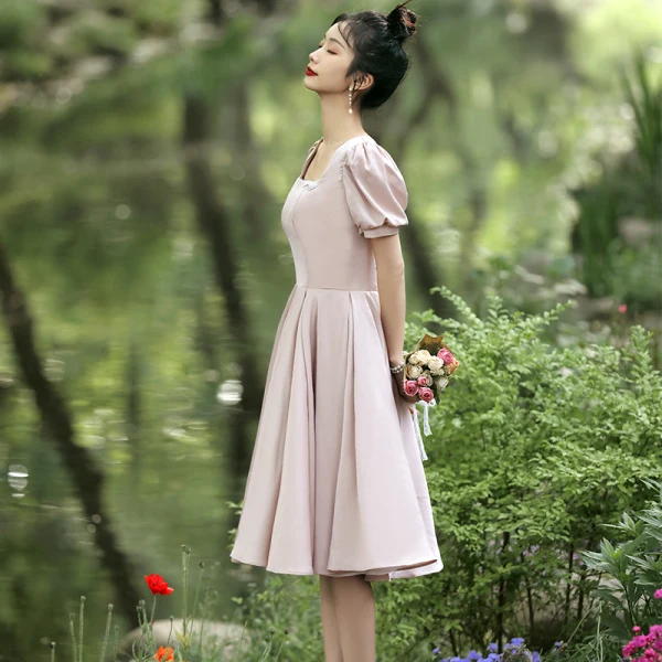 Modest / Simple Burgundy Homecoming Graduation Dresses 2021 A-Line / Princess Square Neckline Short Sleeve Backless Tea-length Formal Dresses