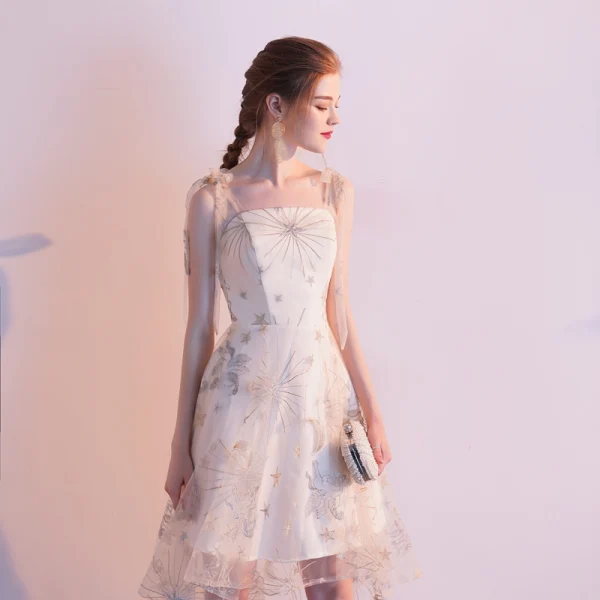 Modern / Fashion Champagne Homecoming Graduation Dresses 2020 A-Line / Princess Spaghetti Straps Lace Star Sleeveless Backless Asymmetrical Formal Dresses