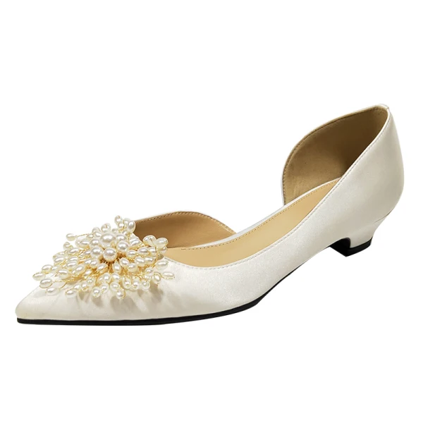 Modern / Fashion White Wedding Bridesmaid Heels 2020 Leather Pearl 3 cm Low Heel Wedding Shoes