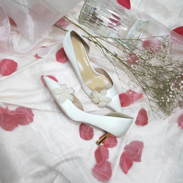 Modern / Fashion Ivory Wedding Bridesmaid Pumps 2020 Leather Pearl 5 cm Stiletto Heels Pointed Toe Wedding Shoes