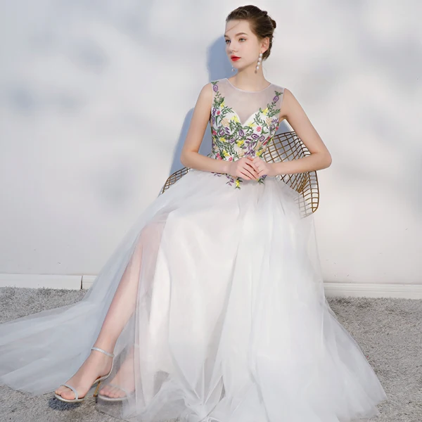 Élégant Multi-Couleurs Plage Robe De Mariée 2018 Princesse Appliques Encolure Dégagée Dos Nu Sans Manches Fendue devant Train De Balayage Mariage