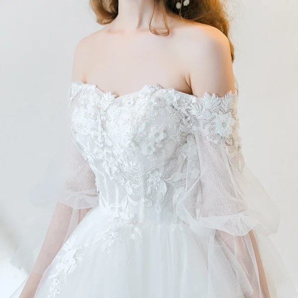 Charmant Ivoire Robe De Mariée 2020 Princesse De l'épaule Appliques En Dentelle Fleur Perle Manches Courtes Dos Nu Train De Balayage