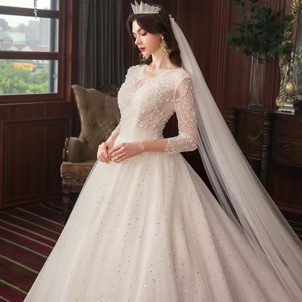 Chic Ivoire Robe De Mariée 2020 Princesse En Dentelle Perlage Étoile Paillettes Perle V-Cou Dos Nu 3/4 Manches Cathedral Train