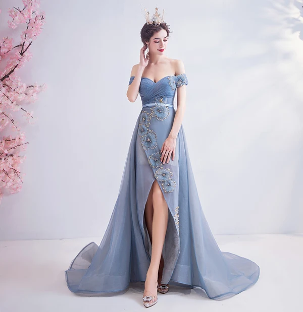 Fashion Sky Blue Evening Dresses 2020 A-Line / Princess Off-The-Shoulder Beading Crystal Glitter Appliques Sleeveless Backless Sweep Train Formal Dresses