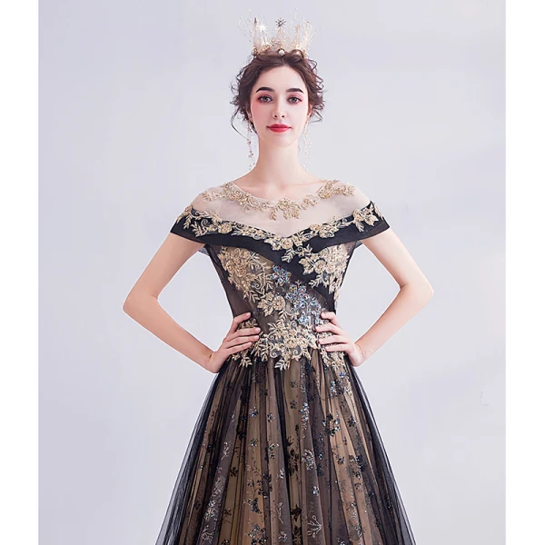 Haut de Gamme Noire Doré Robe De Soirée 2020 Princesse Encolure Dégagée Perlage Cristal Paillettes En Dentelle Fleur Manches Courtes Dos Nu Longue