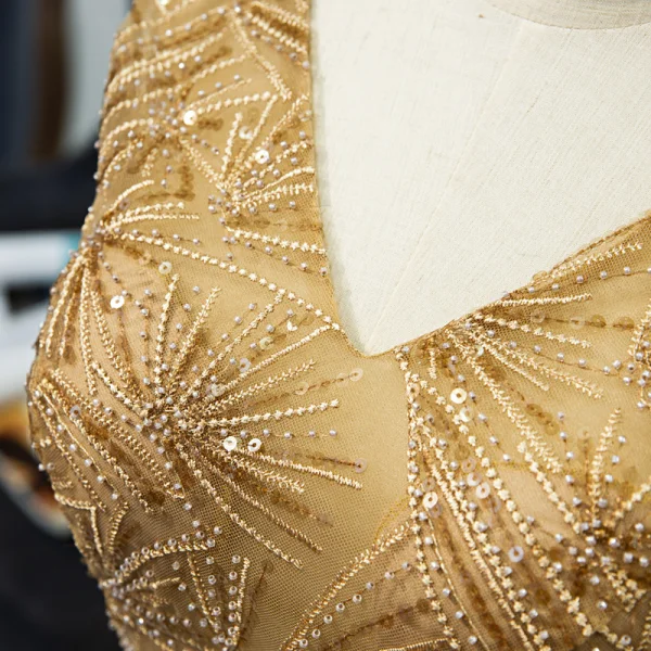 Élégant Doré Robe De Soirée 2019 Princesse V-Cou Perlage En Dentelle Paillettes Sans Manches Dos Nu Longue Robe De Ceremonie