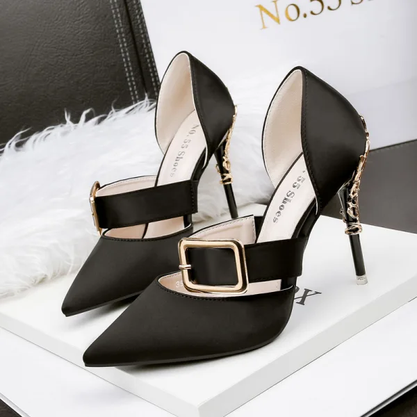 Simple Rouge Désinvolte Chaussures Femmes 2019 Boucle 10 cm Talons Aiguilles À Bout Pointu Talons Hauts