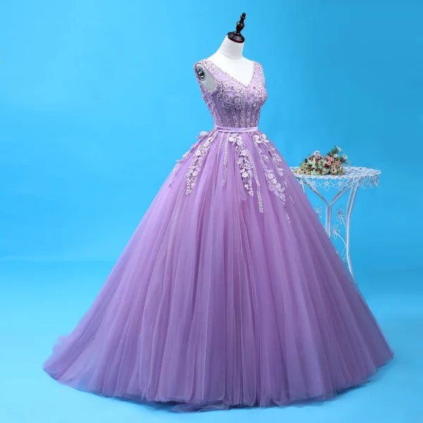 Chic / Beautiful Lavender Quinceañera Prom Dresses 2018 Ball Gown Lace Appliques Crystal Sash Sequins V-Neck Backless Sleeveless Floor-Length / Long