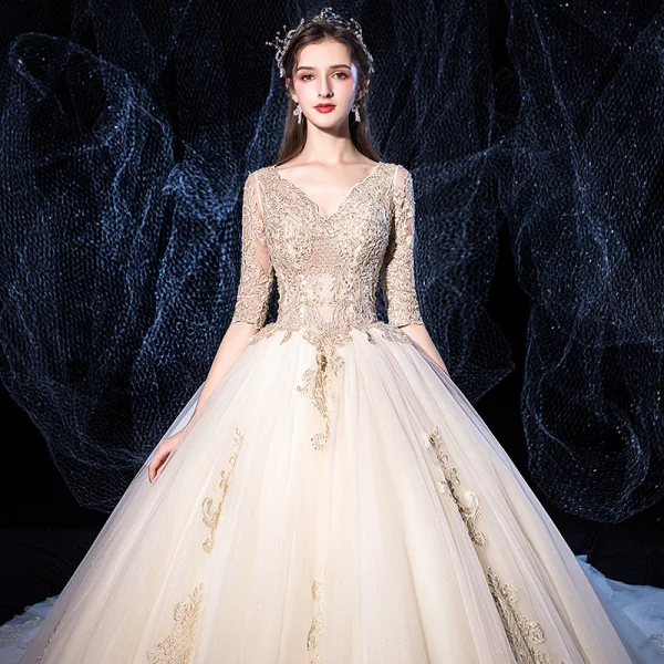 Luxe Champagne Robe De Mariée 2020 Robe Boule V-Cou Perlage Paillettes En Dentelle Fleur 1/2 Manches Dos Nu Royal Train