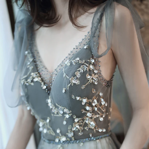 Fashion Grey Gold Evening Dresses 2020 A-Line / Princess V-Neck Rhinestone Sequins Lace Flower Sleeveless Backless Floor-Length / Long Formal Dresses