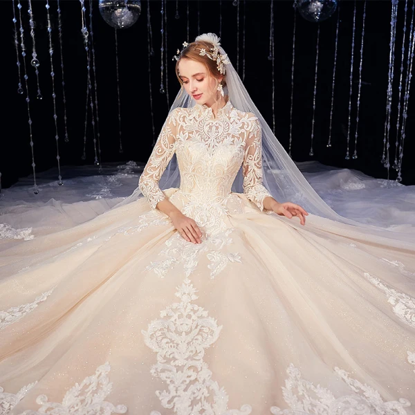 Élégant Haut de Gamme Champagne Robe De Mariée 2020 Robe Boule Glitter En Dentelle Fleur Col Haut 3/4 Manches Royal Train