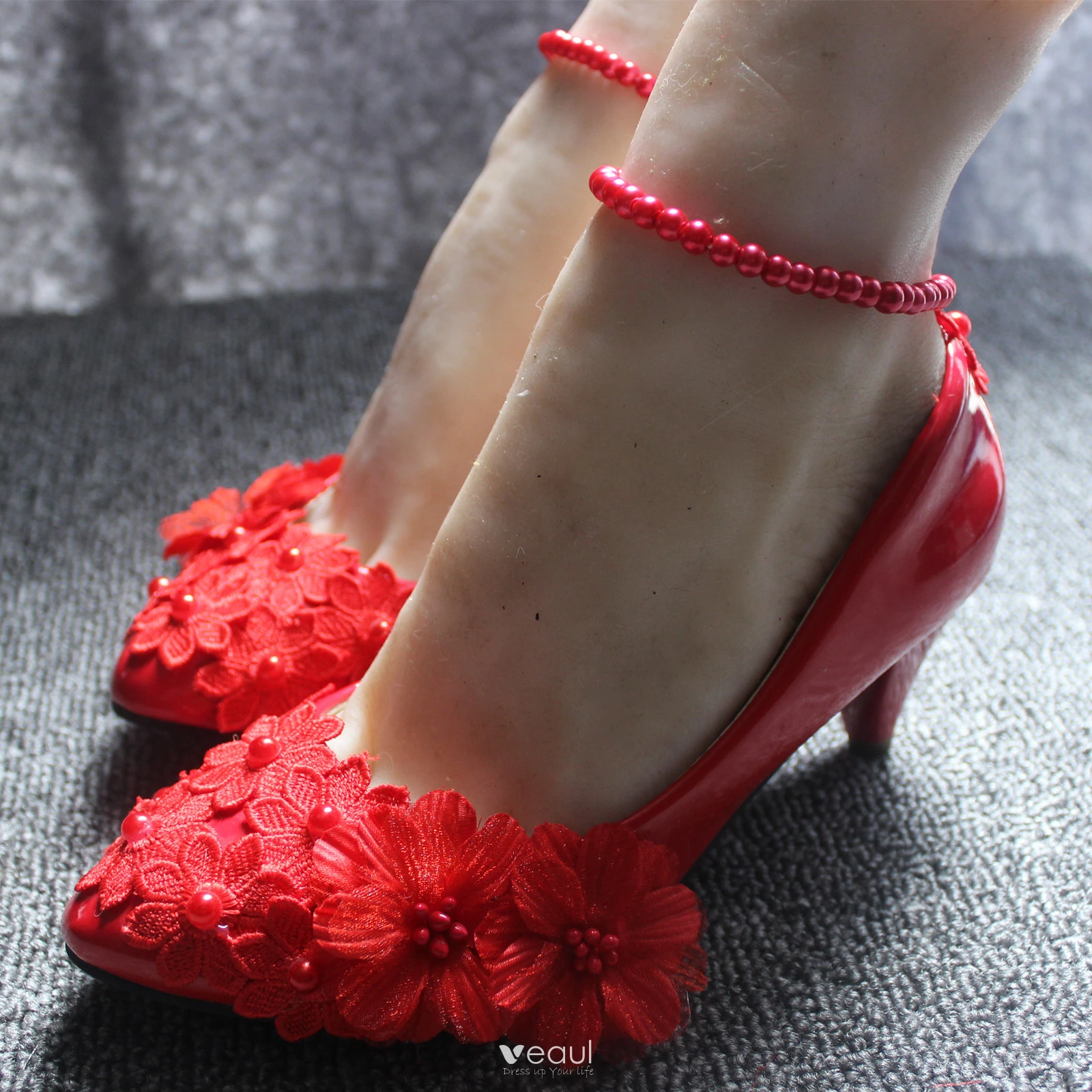 Chic Beautiful Red Low Heel Wedding Shoes 2020 Lace Flower Appliques Pearl  4 Cm Stiletto Heels Pointed Toe Wedding Pumps