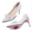Charming Ivory Wedding Shoes 2020 Tulle Rhinestone Appliques Lace Flower 7 cm Stiletto Heels Pointed Toe Wedding Pumps
