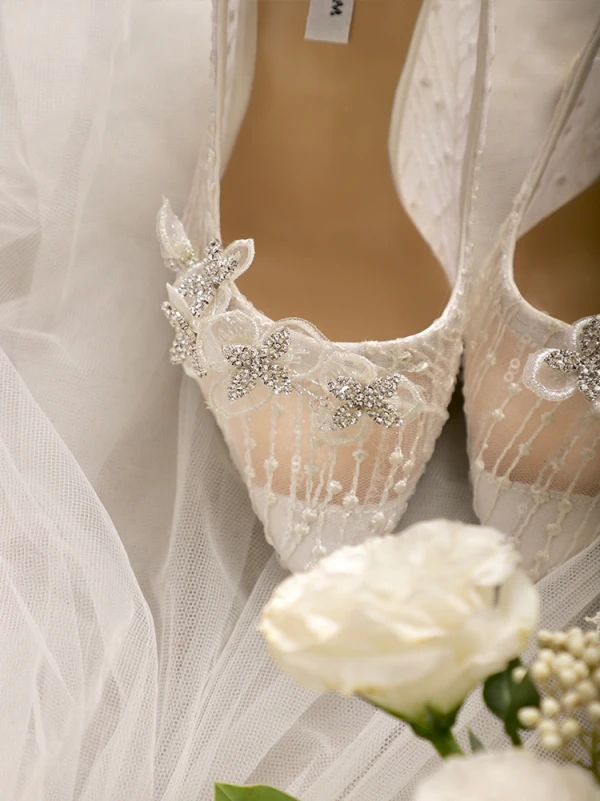Chic Ivoire Chaussure De Mariée 2020 Cuir Fait main Perlage En Dentelle Fleur Mariage 9 cm Talons Aiguilles À Bout Pointu Escarpins