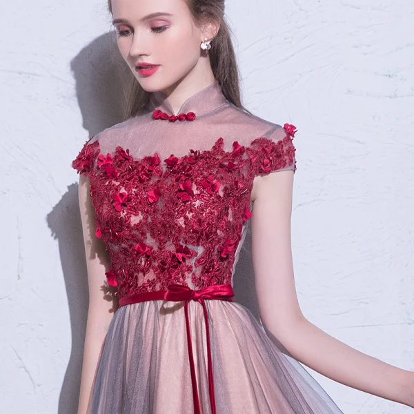 Chic / Beautiful Burgundy Evening Dresses 2018 A-Line / Princess Appliques Lace Flower Crystal Bow High Neck Short Sleeve Floor-Length / Long Formal Dresses