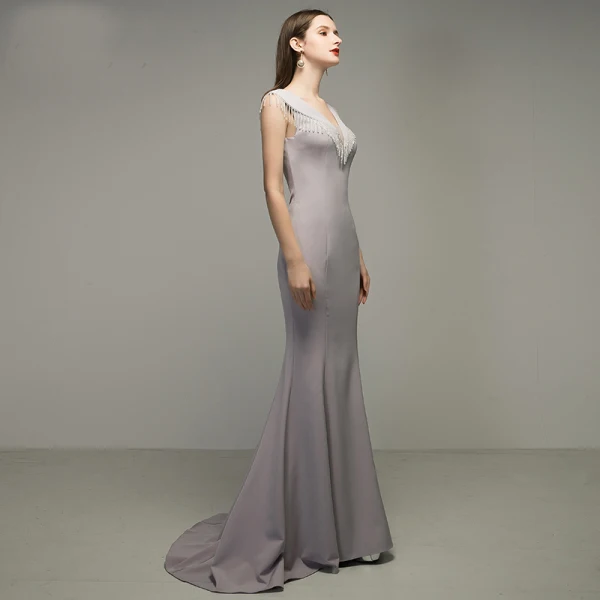 Élégant Argenté Gris Robe De Soirée 2020 Trompette / Sirène V-Cou Perlage Gland Sans Manches Dos Nu Train De Balayage Robe De Ceremonie