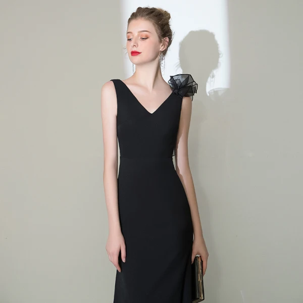 Élégant Couleur Unie Noire Robe De Soirée 2020 Trompette / Sirène V-Cou Sans Manches Dos Nu Longue Robe De Ceremonie