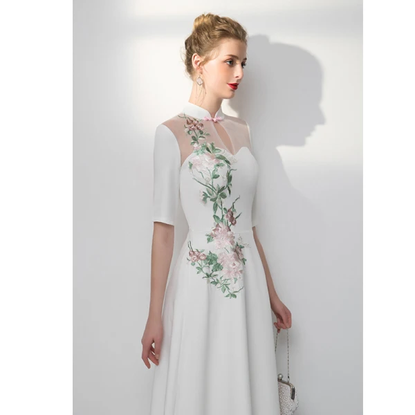 Style Chinois Ivoire Robe De Soirée 2020 Princesse Col Haut Brodé 1/2 Manches Longue Robe De Ceremonie