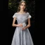 Élégant Gris Robe De Soirée 2020 Princesse Encolure Dégagée Perlage Paillettes En Dentelle Fleur Manches Courtes Dos Nu Longue Robe De Ceremonie